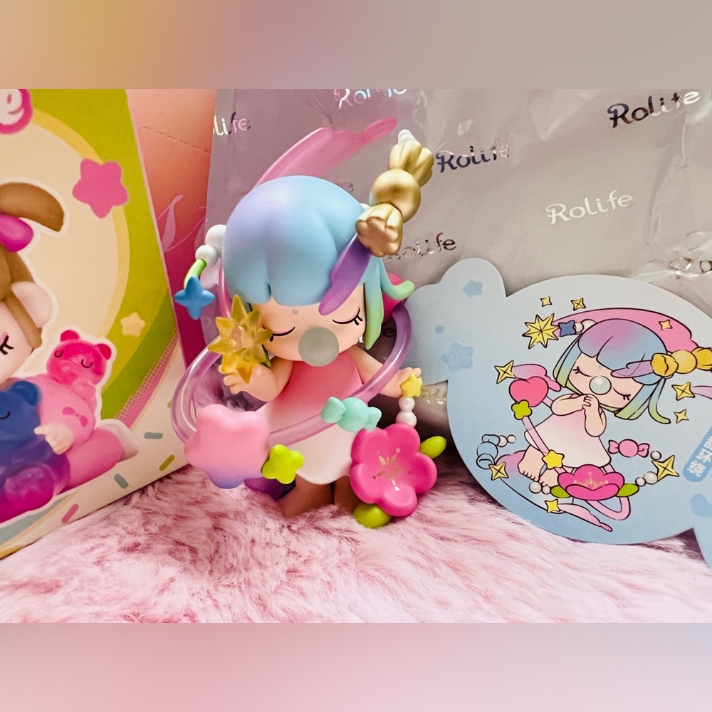 Nancy Sweet Time Series Figure - “Surrounded by sweetness”